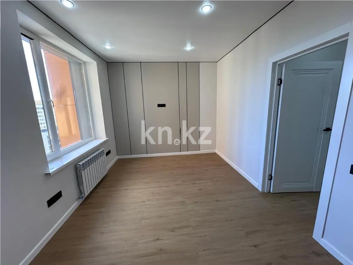 Продажа 3-комнатной квартиры, 70 м², ул. Туркестан, дом  4б стр в Астане - фото 2