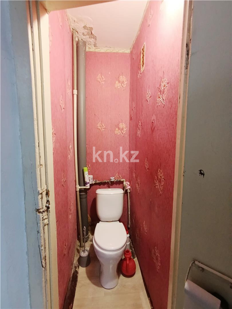 Продажа 2-комнатной квартиры, 42 м², 23-й мкр., дом  10 в Караганде - фото 7