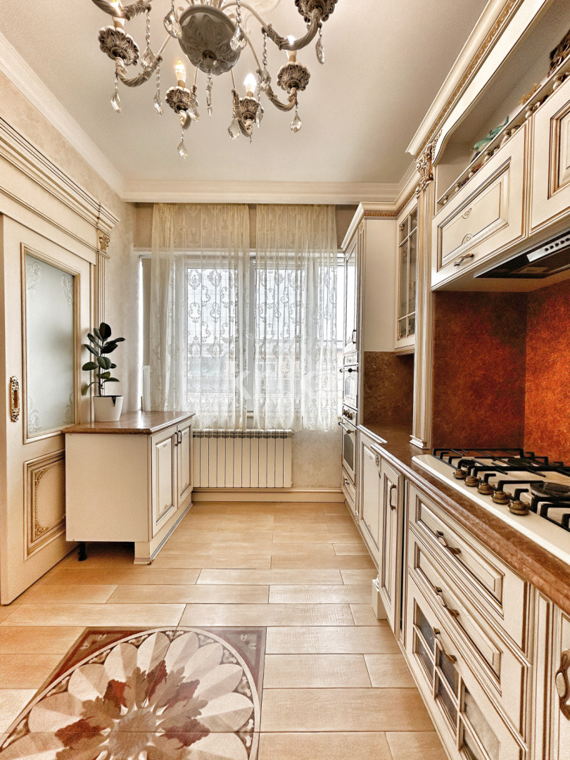 Продажа 5-комнатной квартиры, 280 м² в Алматы - фото 14