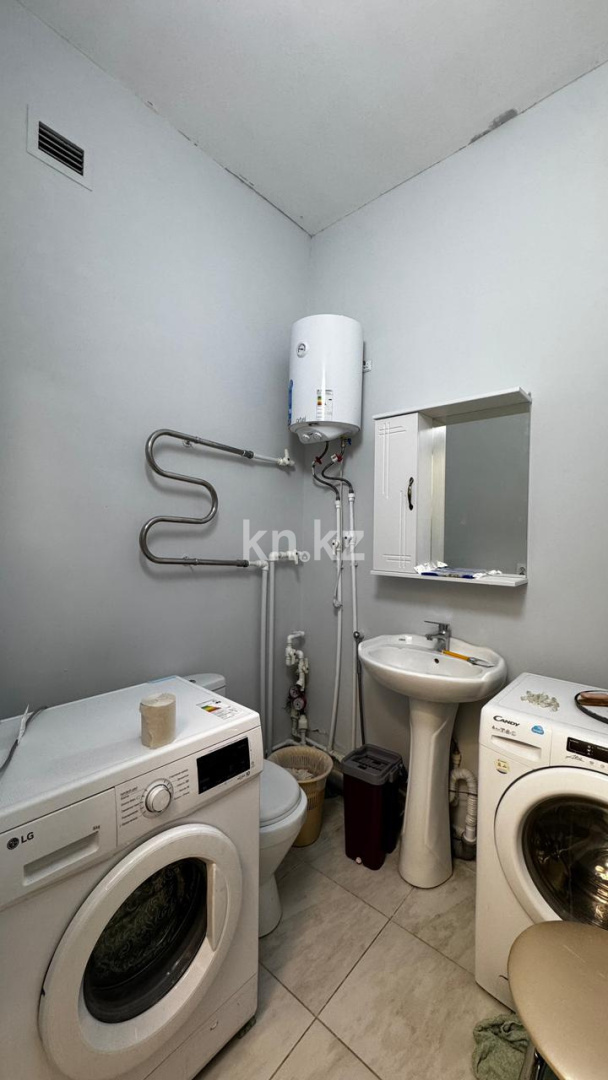 Продажа 3-комнатной квартиры, 75 м², пр. Шахтеров в Караганде - фото 10