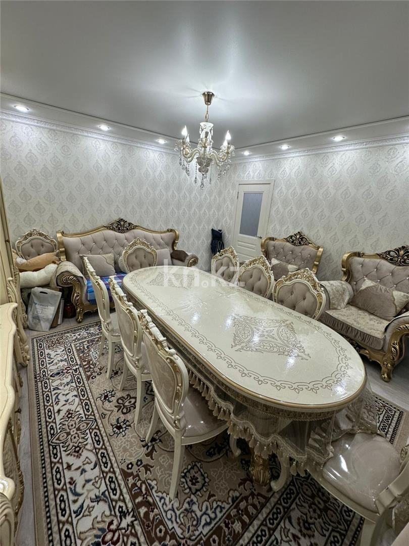 Продажа 3-комнатной квартиры, 65 м², ул. Муканова в Караганде