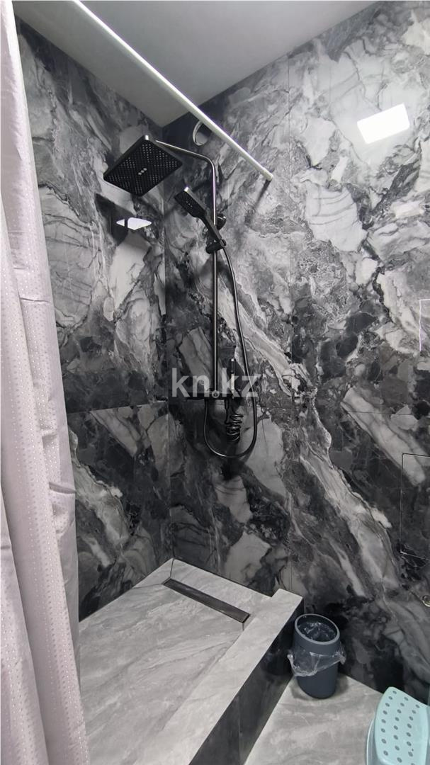 Продажа 4-комнатной квартиры, 107 м², ул. Муканова в Караганде - фото 15