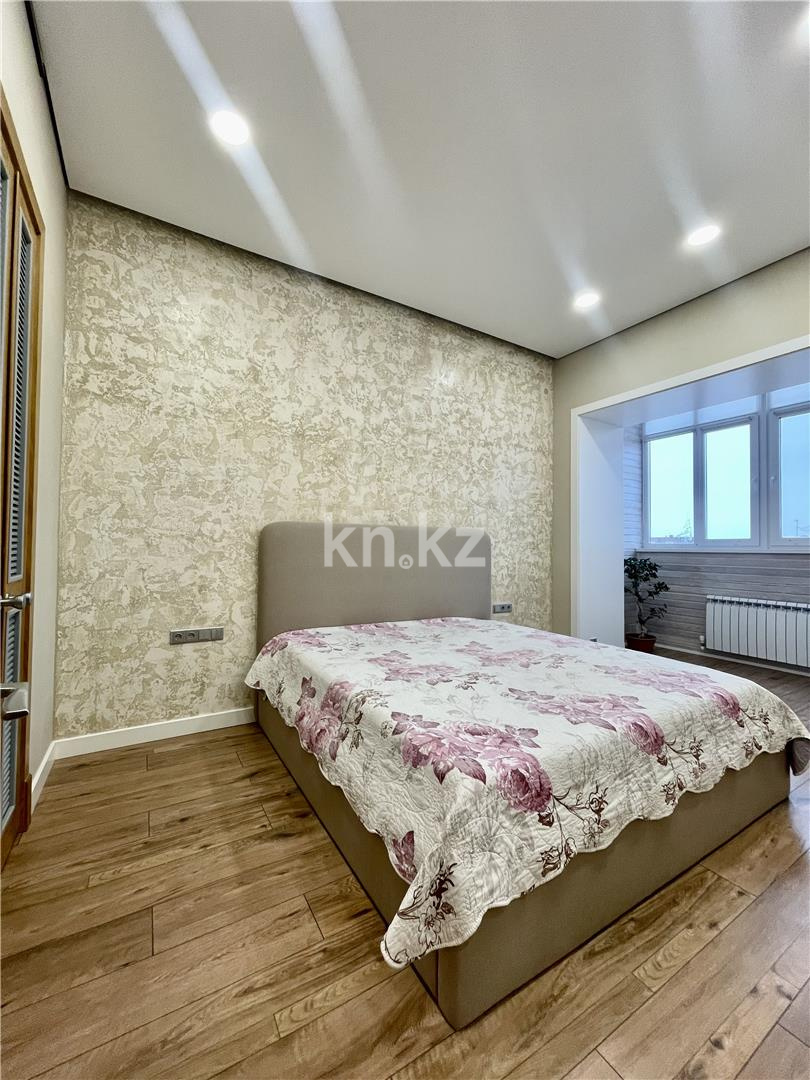 Продажа 3-комнатной квартиры, 82 м², мкр. Гульдер-1, дом  1/4 в Караганде - фото 10