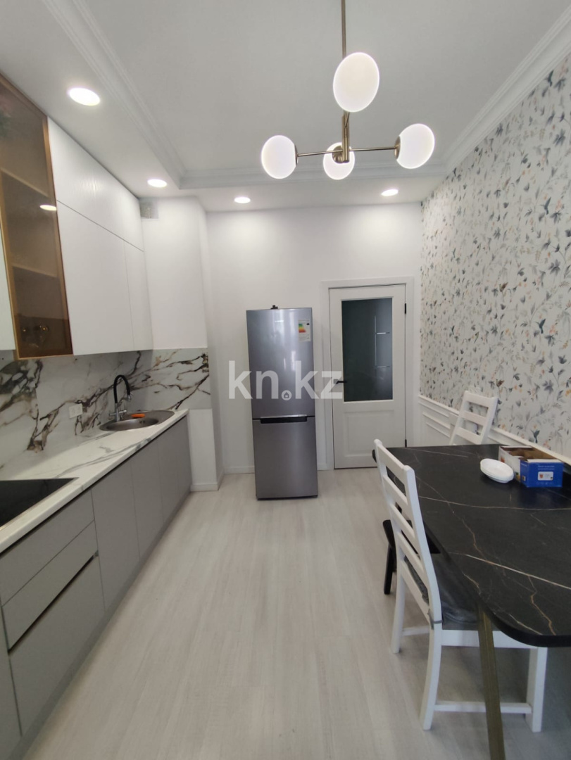 Аренда 2-комнатной квартиры, 67 м² в Астане