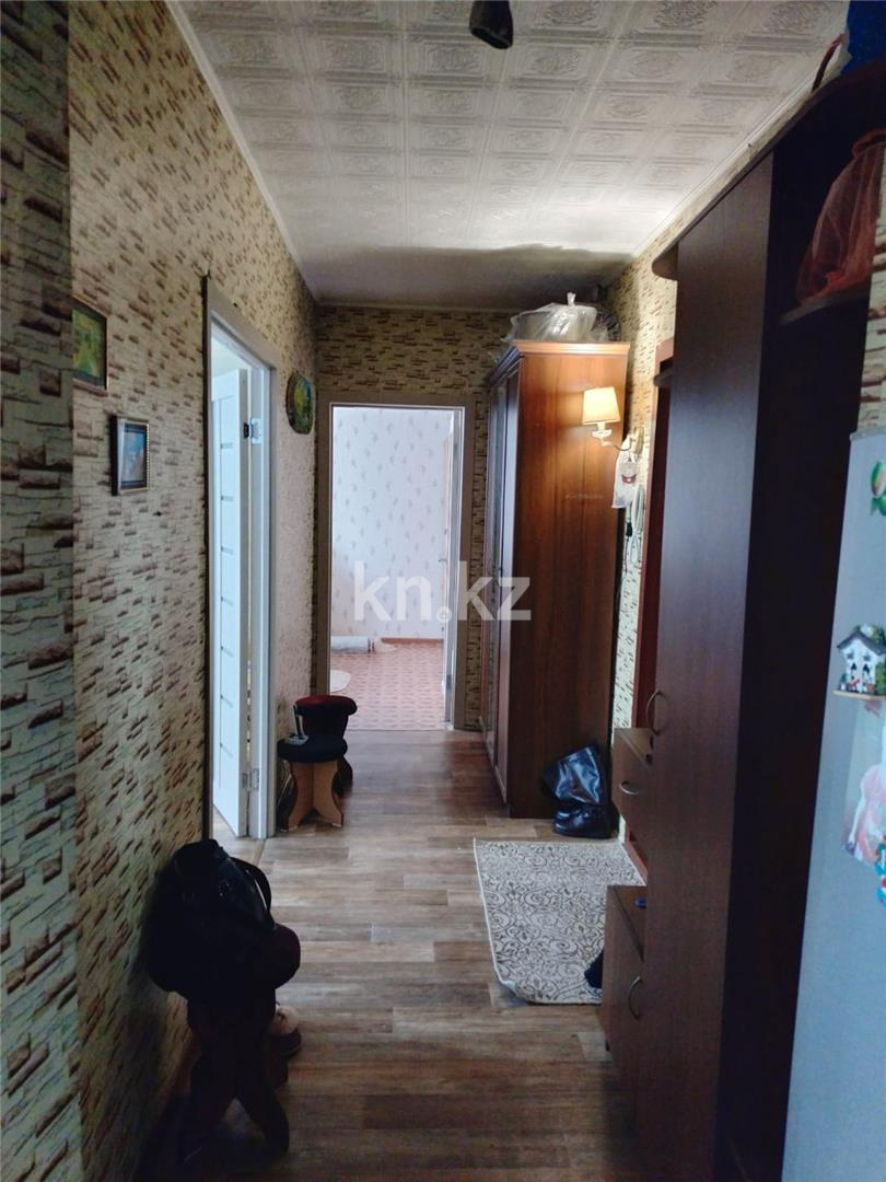 Продажа 2-комнатной квартиры, 52 м², мкр-н Восток-3, дом  16 в Караганде - фото 8