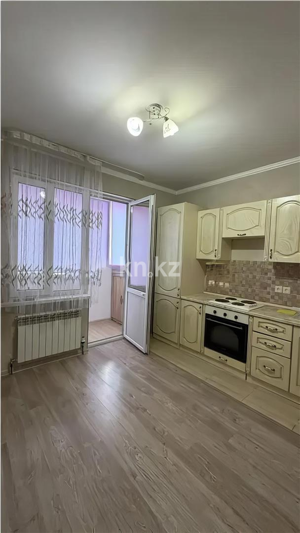 Продажа 3-комнатной квартиры, 70.4 м² в Алматы - фото 3