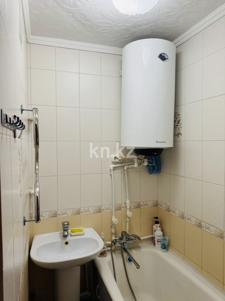 Продажа 2-комнатной квартиры, 44.7 м², мкр-н 15, дом  9 в Караганде - фото 9