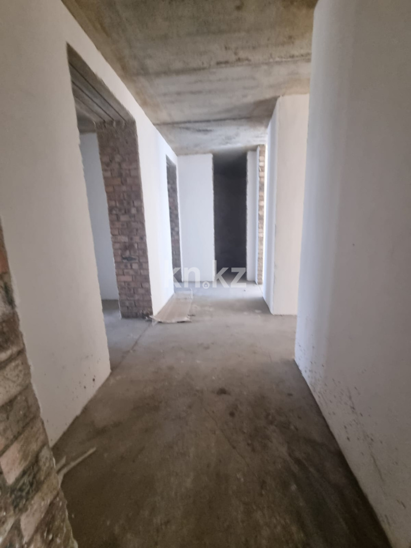Продажа 4-комнатной квартиры, 102.8 м² в Астане - фото 6
