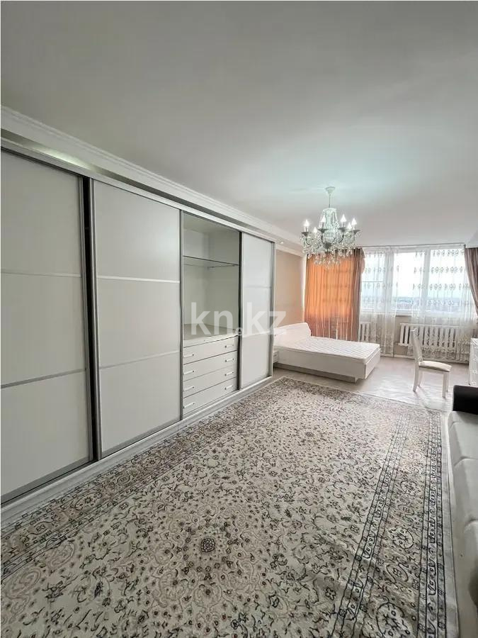 Продажа 2-комнатной квартиры, 65 м² в Алматы