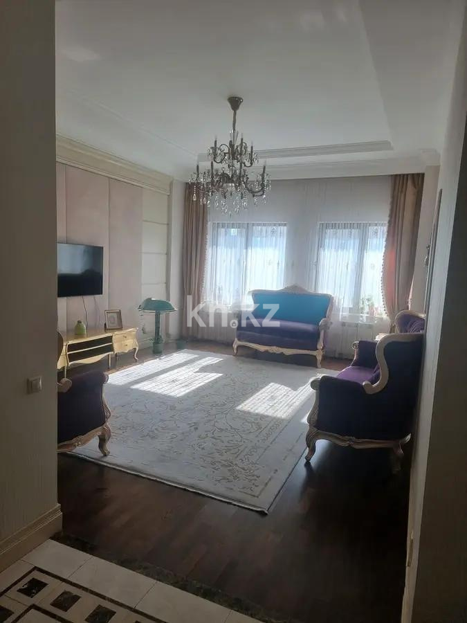 Продажа 4-комнатной квартиры, 156 м², пр. Кабанбай батыра, дом  13 в Астане