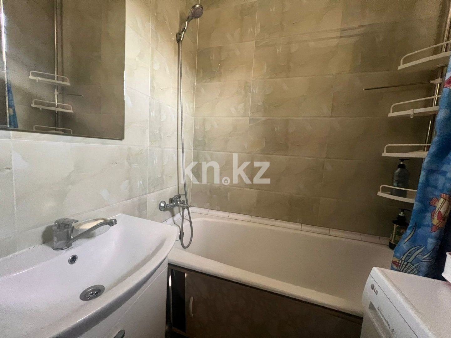 Продажа 3-комнатной квартиры, 69 м², ул. Аносова, дом  47 в Алматы - фото 6