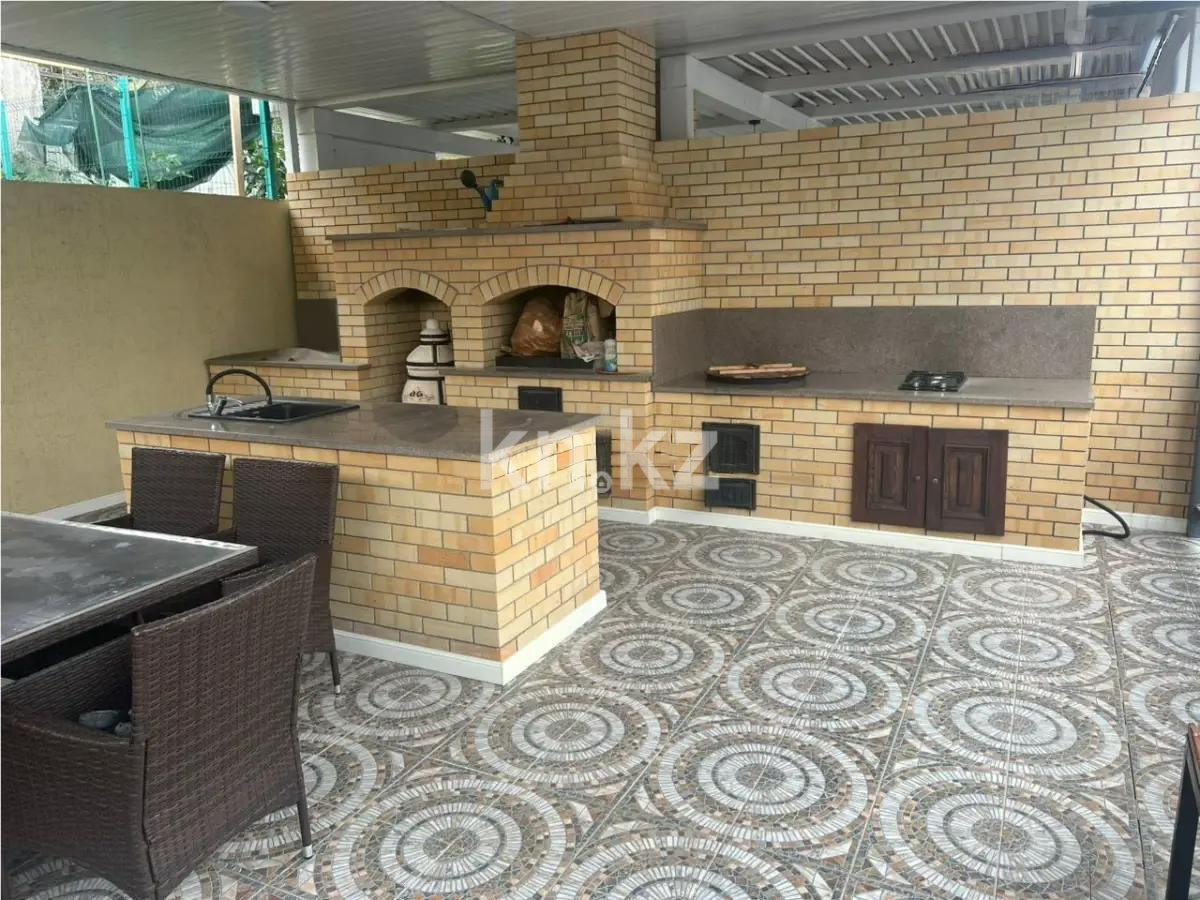 Продажа 8-комнатной квартиры, 330 м², ул. 4-я, дом  2 в Алматы - фото 9