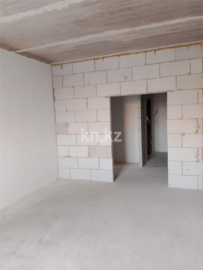 Продажа 2-комнатной квартиры, 70 м², пр. Строителей в Караганде - фото 2