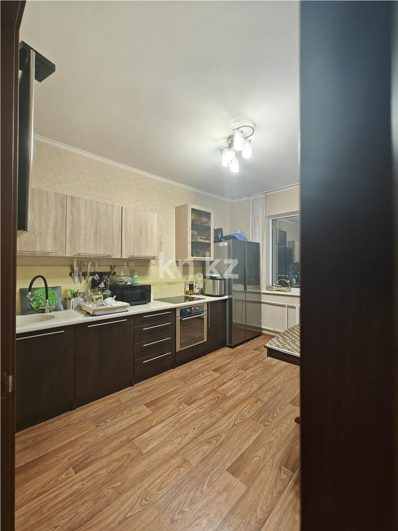 Продажа 2-комнатной квартиры, 60 м², ул. Сарыарка в Караганде - фото 5