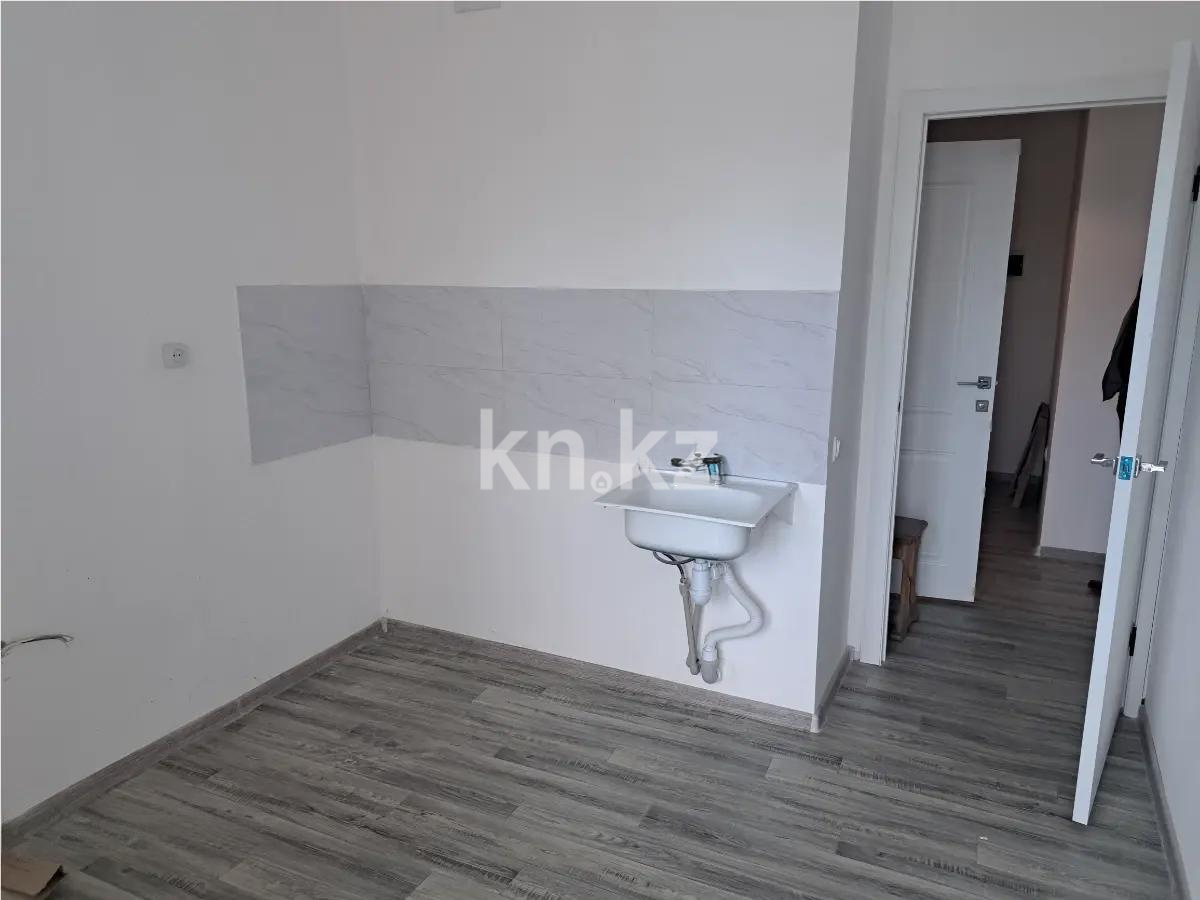 Продажа 3-комнатной квартиры, 72.5 м², ул. Тулебаева, дом  5 в Астане - фото 2