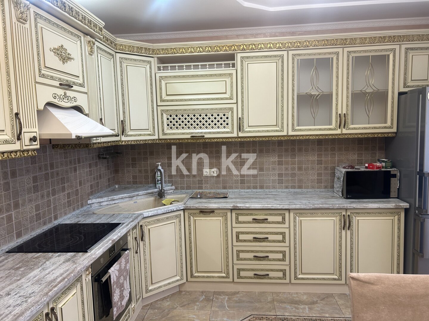 Продажа 4-комнатной квартиры, 140 м² в Астане