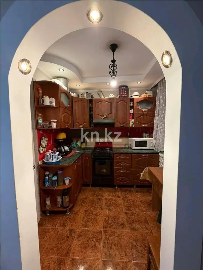 Продажа 4-комнатной квартиры, 77 м², ул. Дюсембекова, дом  55 в Караганде - фото 5