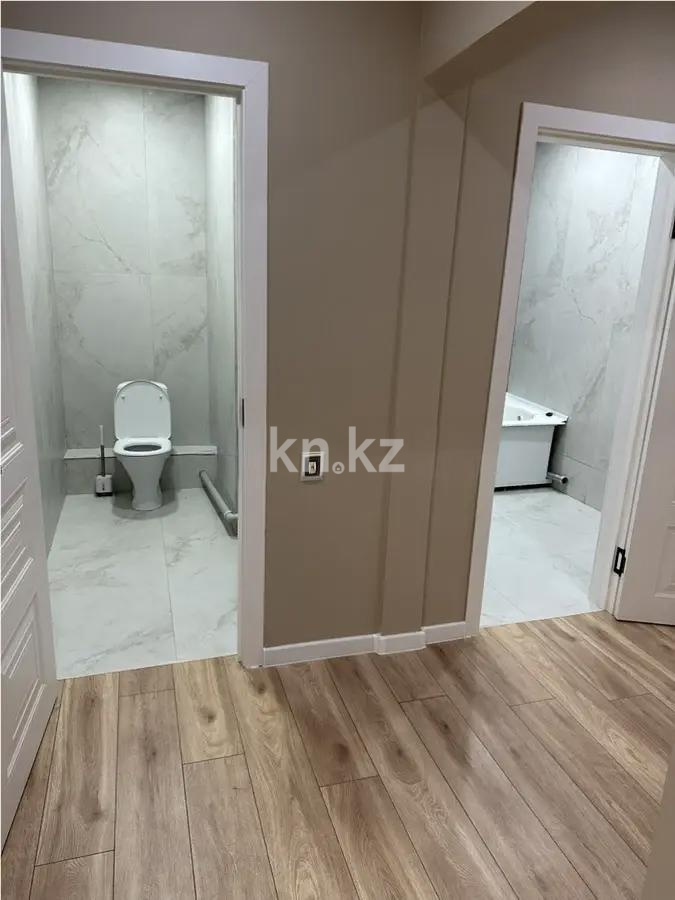Продажа 2-комнатной квартиры, 78 м², мкр. Аксай-1а, дом  18 в Алматы - фото 4