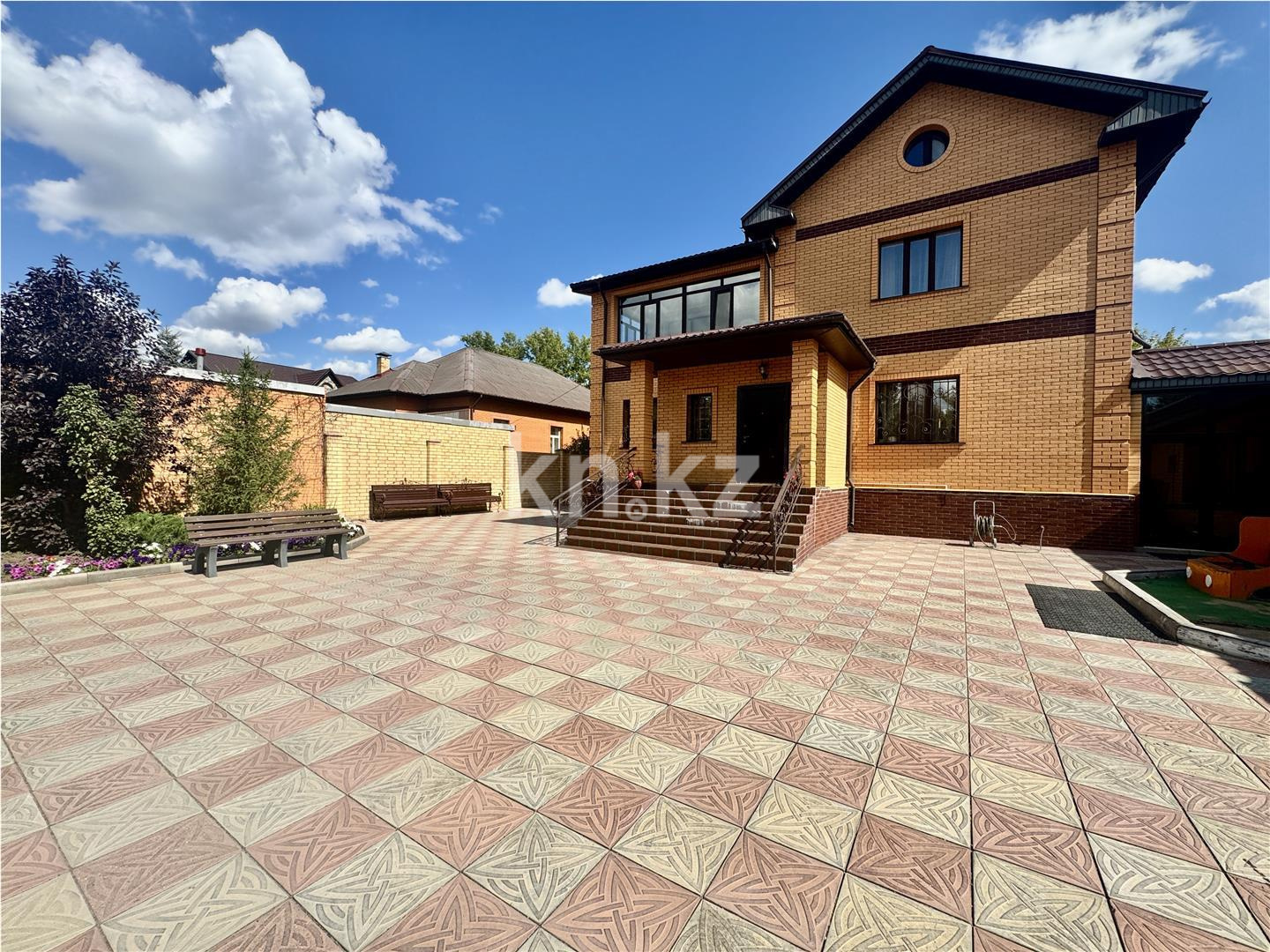 Продажа 6-комнатного дома, 417.7 м², ул. Ермекова в Караганде - фото 3