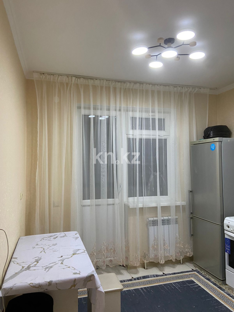 Аренда 1-комнатной квартиры, 40 м², ул. Аль-Фараби, дом  34 в Астане - фото 2