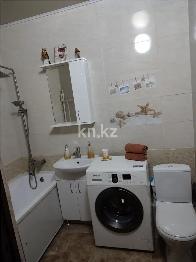 Продажа 1-комнатной квартиры, 40 м², мкр-н Кокжиек, дом  11 в Алматы - фото 2