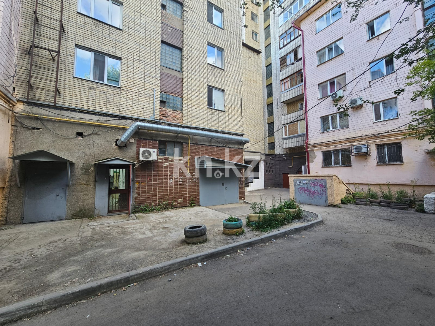 Продажа 4-комнатной квартиры, 78 м², пр. Бухар-жырау, дом  56/2 в Караганде - фото 25