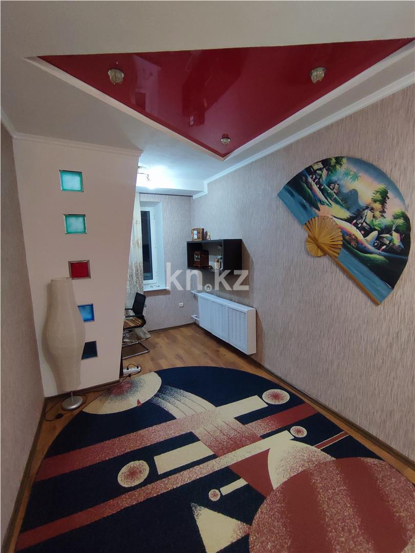 Продажа 3-комнатной квартиры, 76 м², ул. Мустафина в Караганде - фото 4