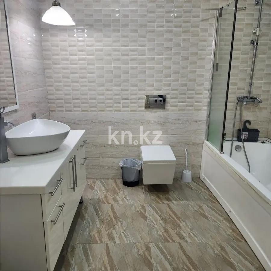 Продажа 3-комнатной квартиры, 131 м², ул. Жуалы, дом  5 в Алматы - фото 7