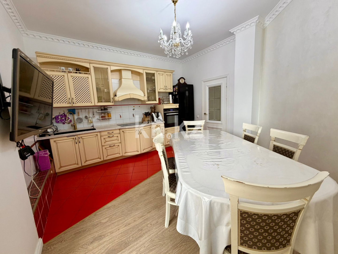 Продажа 4-комнатной квартиры, 138.6 м² в Алматы - фото 4