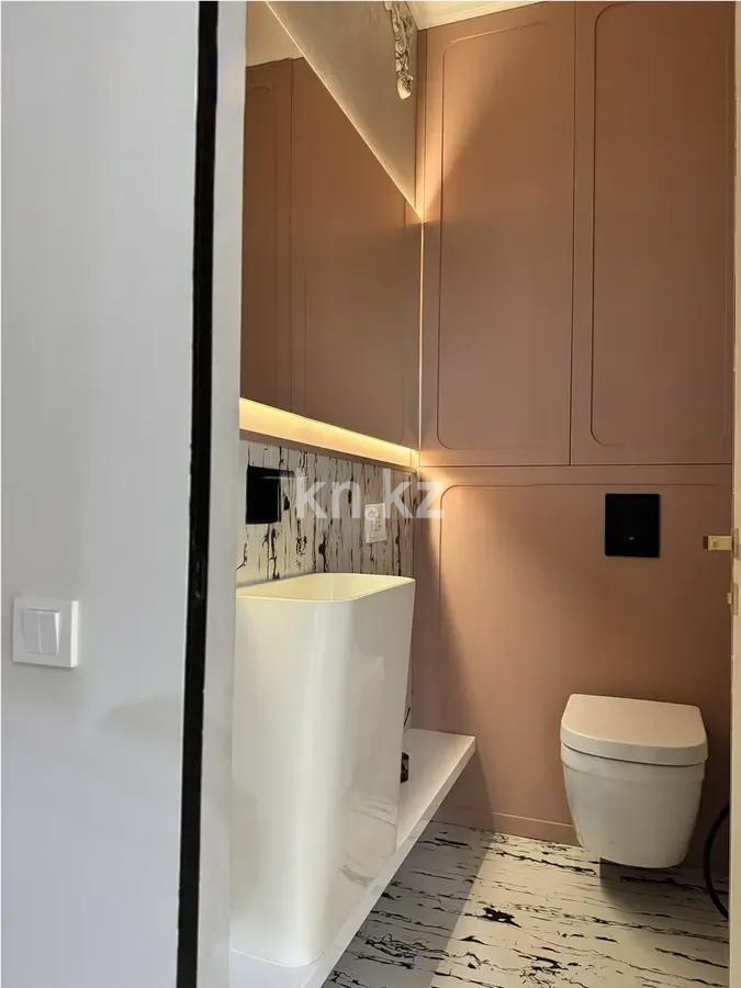 Продажа 3-комнатной квартиры, 95 м², пр. Республики, дом  49 в Караганде - фото 5