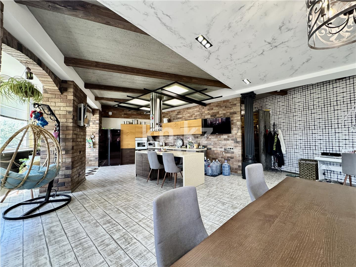 Продажа 3-комнатной квартиры, 160 м², ул. Аманжолова, дом  41 в Караганде - фото 10