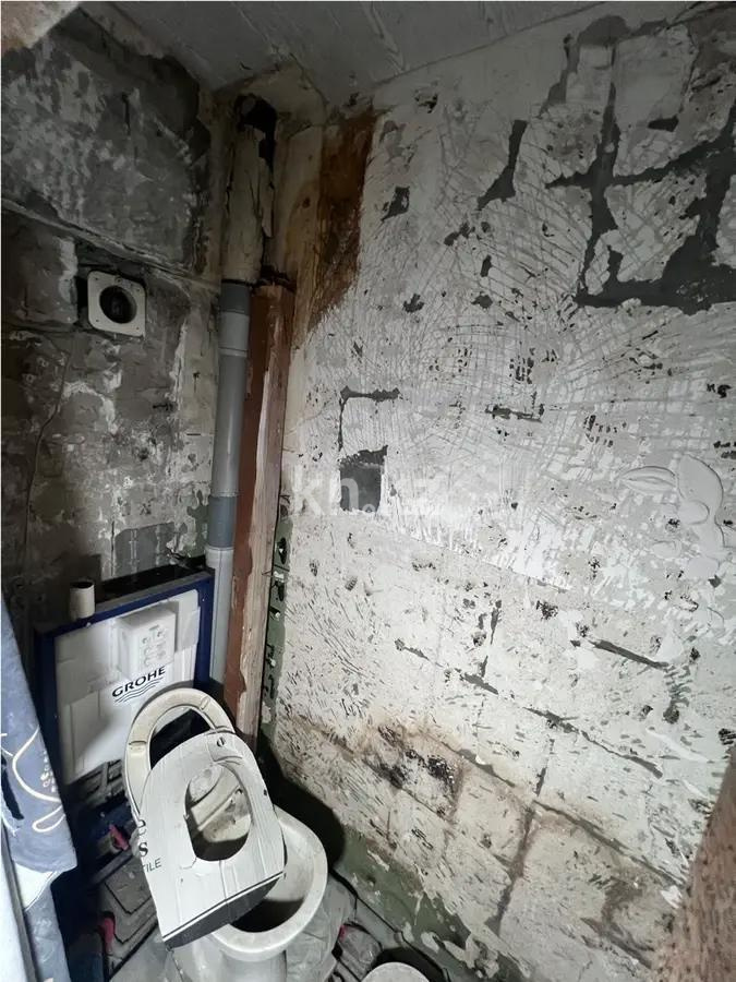 Продажа 4-комнатной квартиры, 92 м², ул. Толе би, дом  159 в Алматы - фото 4