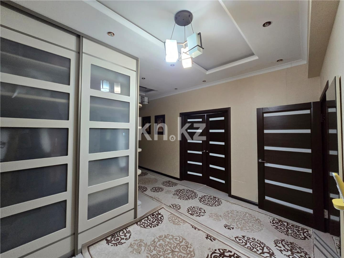 Продажа 5-комнатной квартиры, 150 м², ул. Иманбаевой в Астане - фото 15