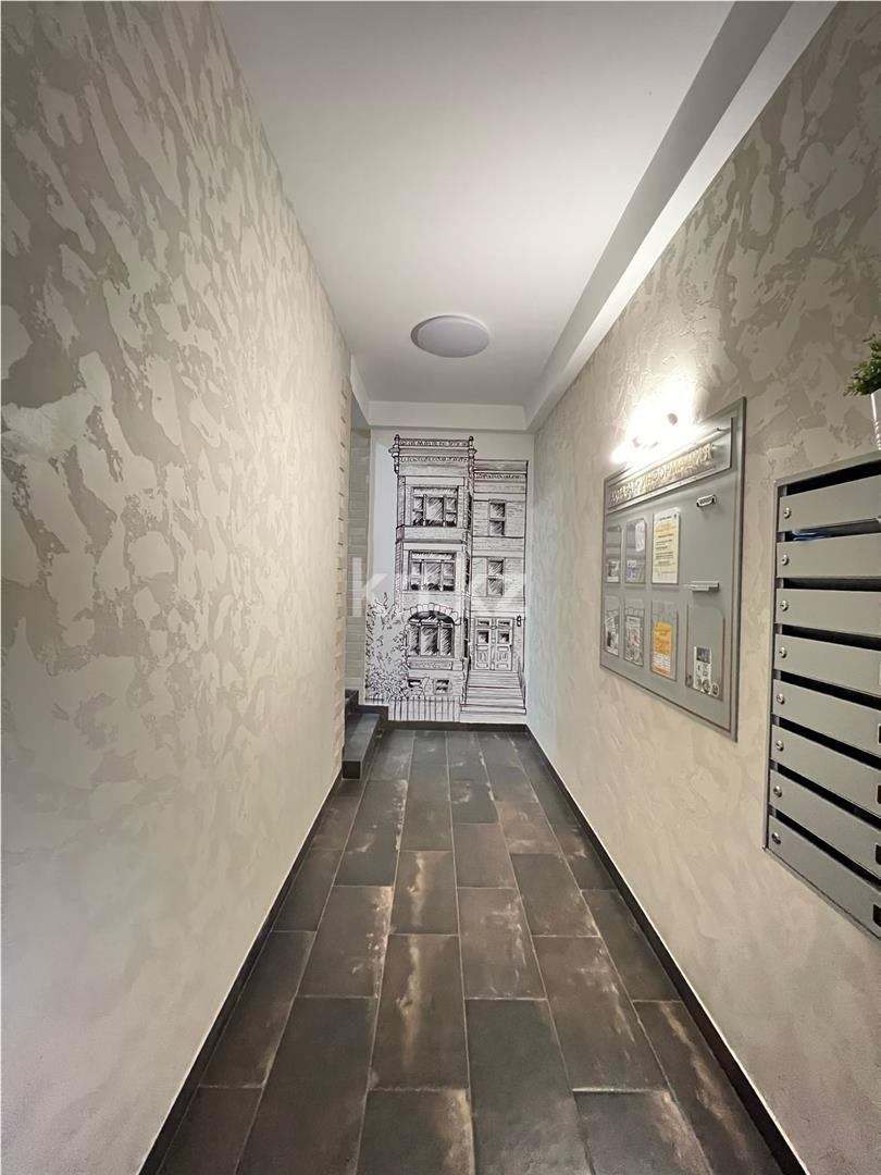 Продажа 3-комнатной квартиры, 127 м², ул. Аманжолова, дом  96/1 в Караганде - фото 20