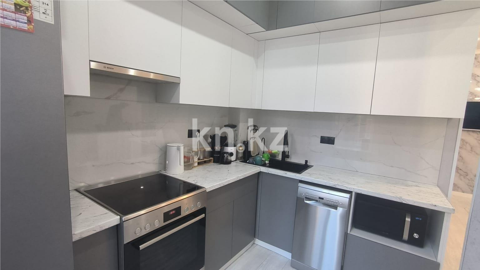 Продажа 4-комнатной квартиры, 118 м², ул. Букетова в Караганде - фото 15