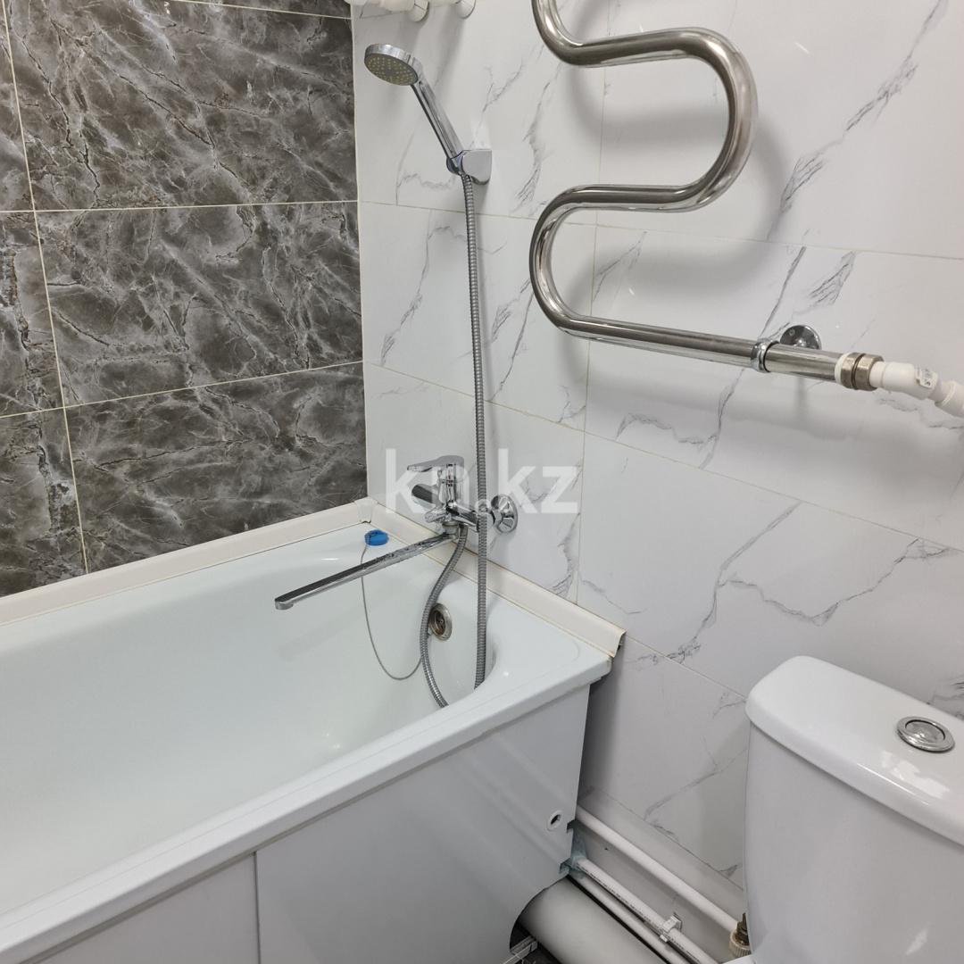 Аренда 1-комнатной квартиры посуточно, 35 м², пр. Бухар-жырау, дом  79/2 в Караганде - фото 5