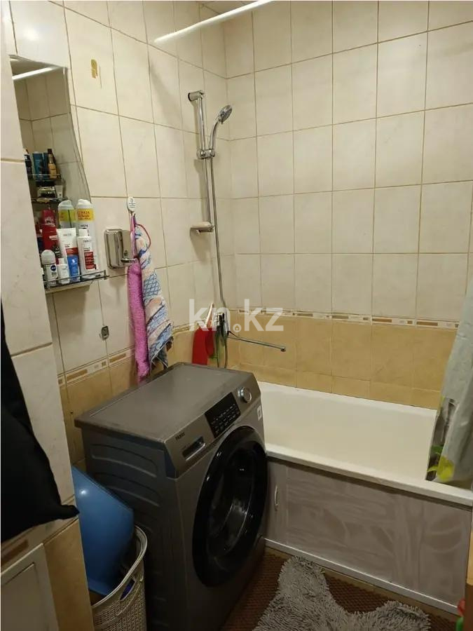 Продажа 3-комнатной квартиры, 65 м², мкр-н 22, дом  34 в Караганде - фото 4