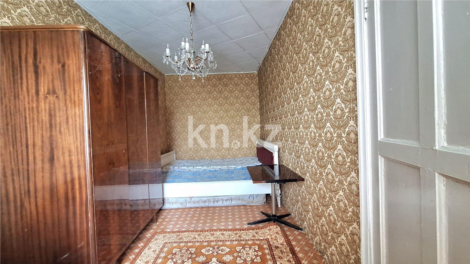 Продажа 2-комнатной квартиры, 43 м², 11 кв-л, дом  8 в Караганде - фото 3