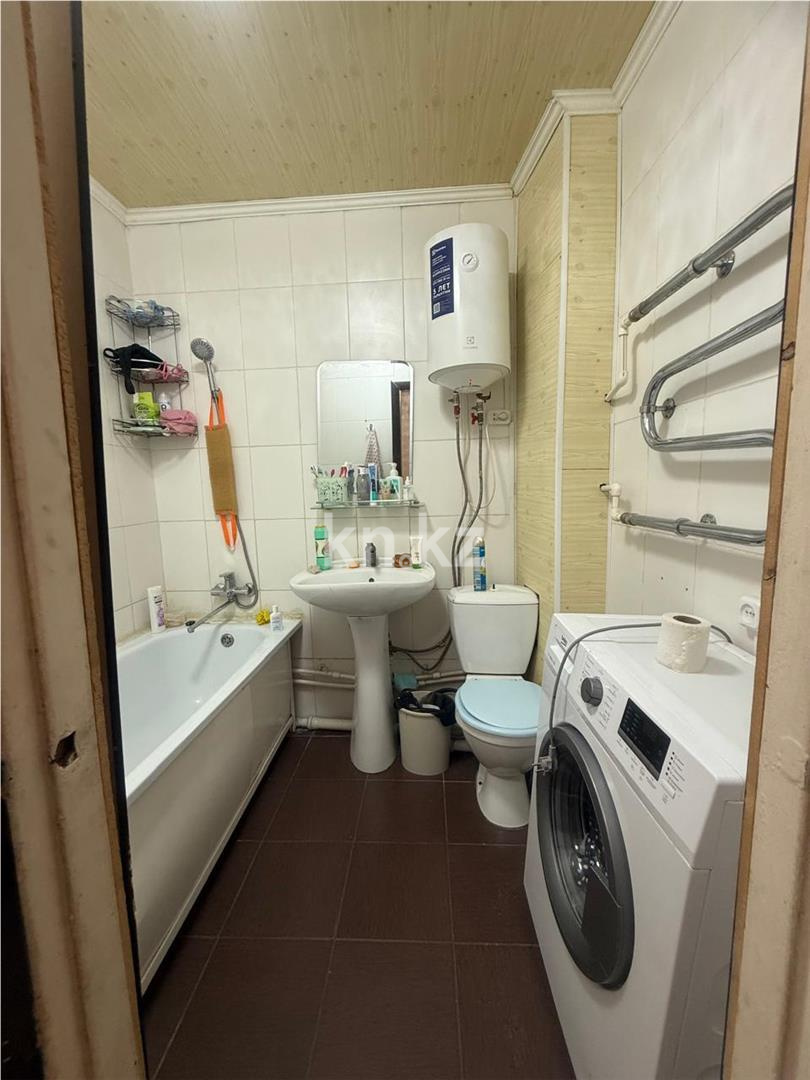 Продажа 1-комнатной квартиры, 34 м², мкр-н Мамраева (Восток-5) в Караганде - фото 9