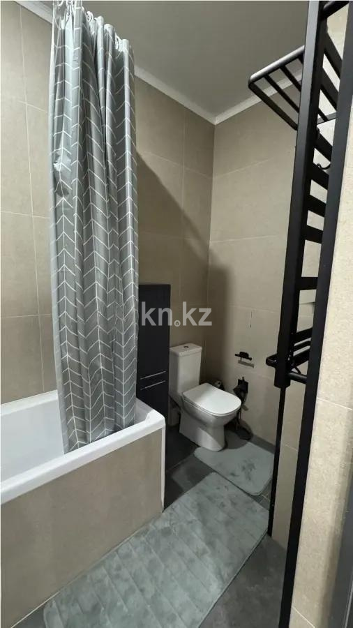 Продажа 2-комнатной квартиры, 65.5 м² в Алматы - фото 4