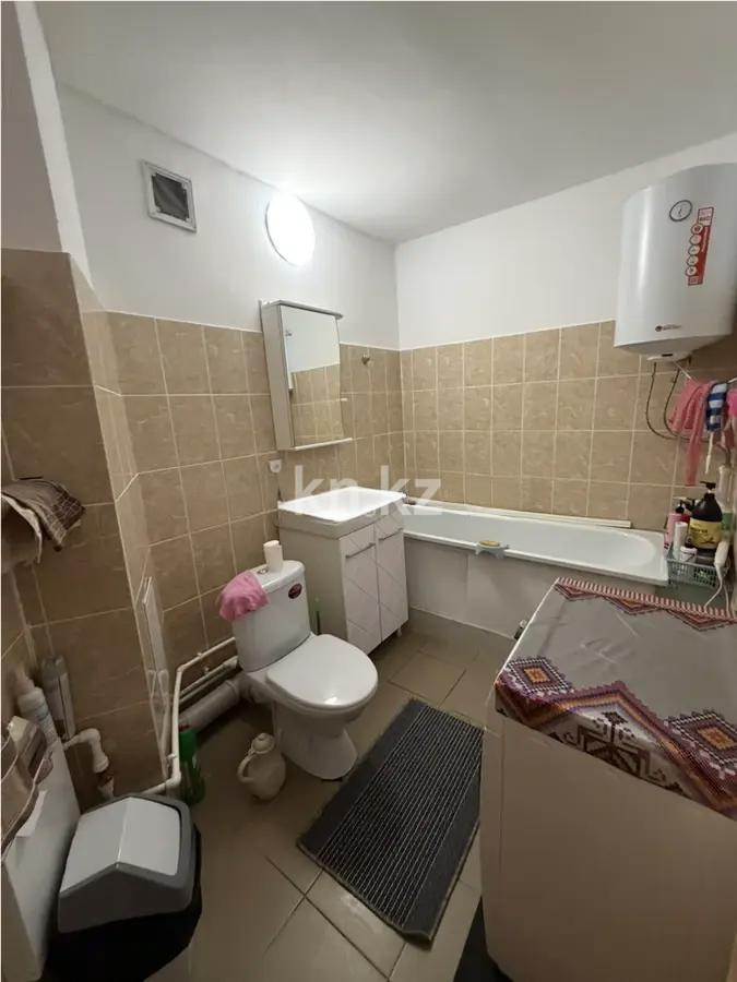 Продажа 2-комнатной квартиры, 86 м², ул. Ашимова, дом  24 в Караганде - фото 6