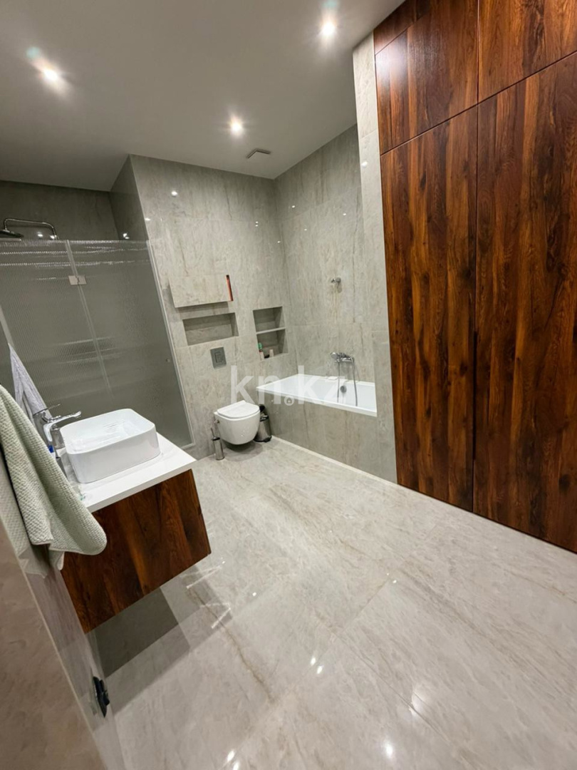 Продажа 2-комнатной квартиры, 69 м² в Уральске - фото 9