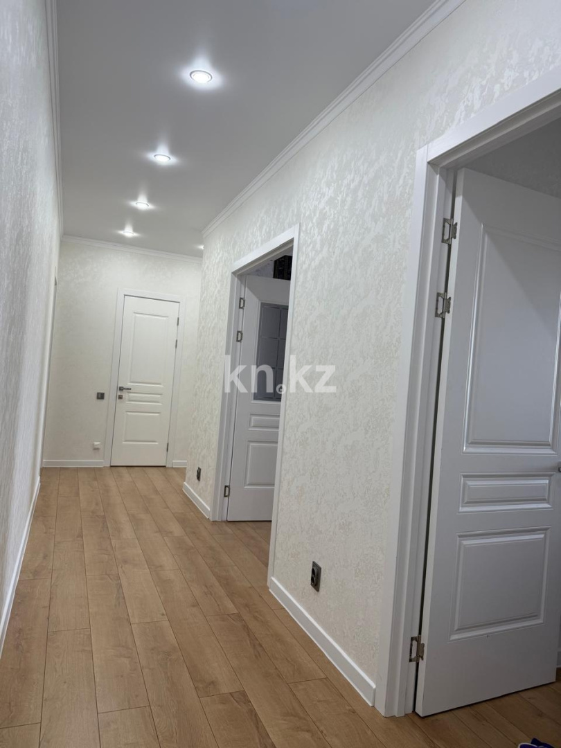 Продажа 3-комнатной квартиры, 90 м² в Караганде