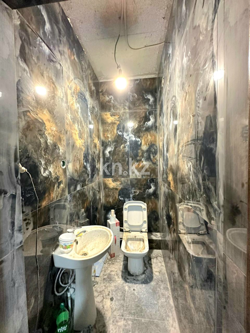 Продажа 2-комнатной квартиры, 56 м², мкр-н 8-й, дом  26 в Шымкенте - фото 13