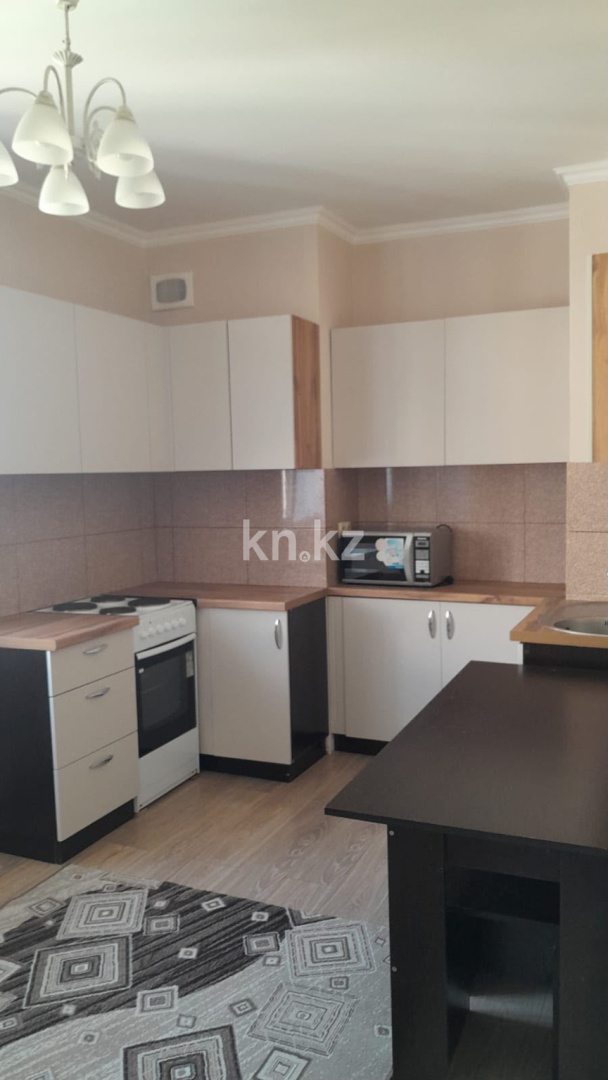 Аренда 2-комнатной квартиры, 58 м² в Астане