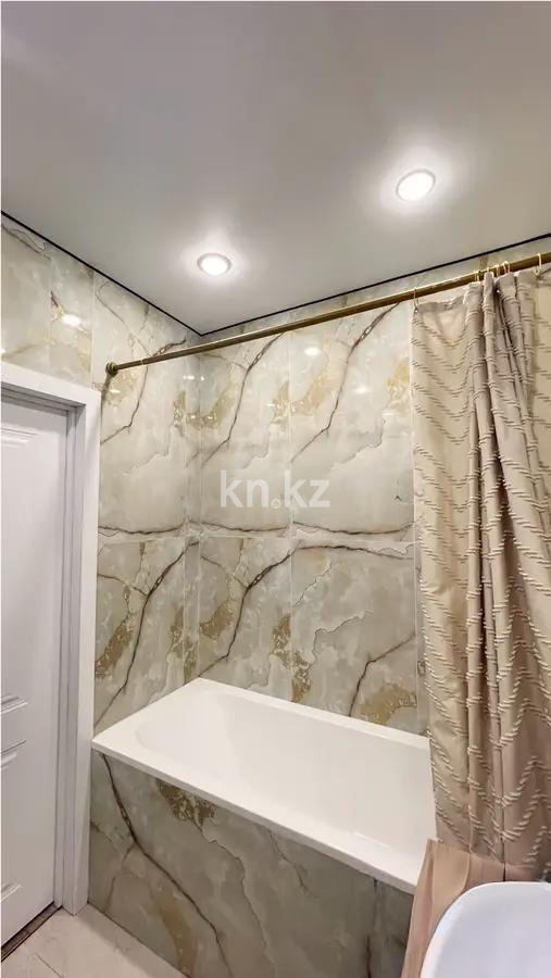 Продажа 3-комнатной квартиры, 68 м², ул. Нажимеденова, дом  64 в Астане - фото 6