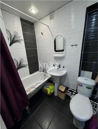 Продажа 3-комнатной квартиры, 51 м², мкр-н 13, дом  25 в Караганде - фото 3