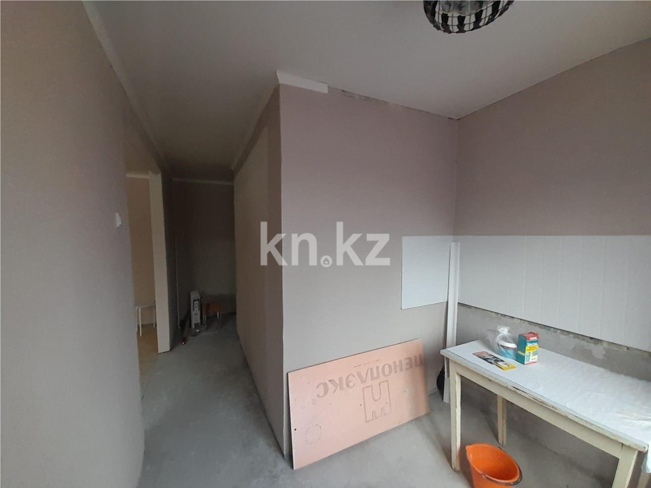 Продажа 1-комнатной квартиры, 30 м², ул. Ержанова, дом  38 в Караганде - фото 4