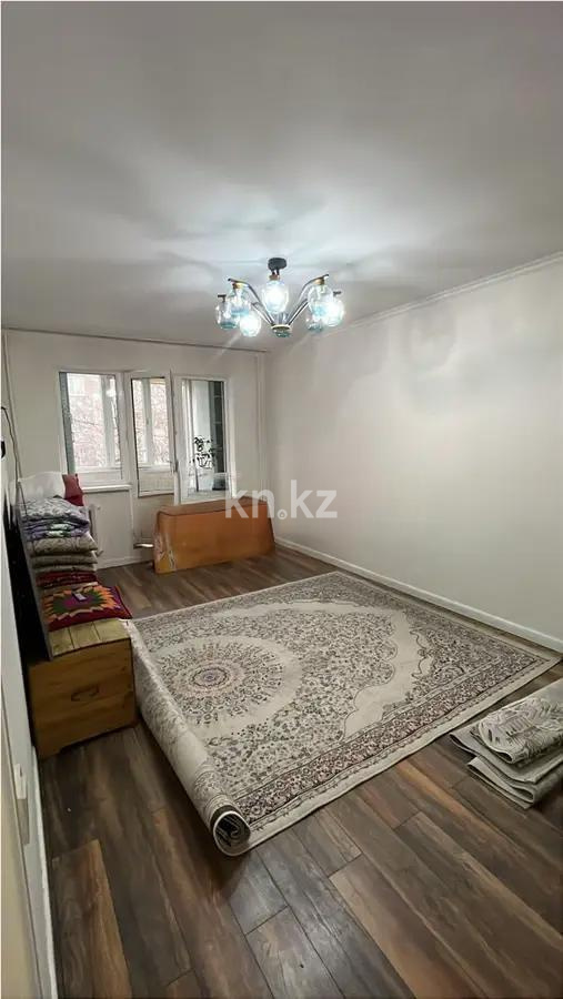 Продажа 3-комнатной квартиры, 58 м², 3 мкр., дом  23 в Алматы - фото 3