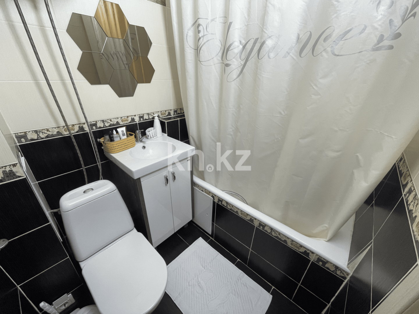 Аренда 1-комнатной квартиры посуточно, 40 м² в Алматы - фото 13